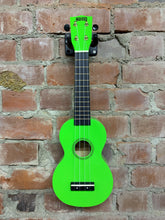 Load image into Gallery viewer, Mahalo Gloss Green Soprano Uke