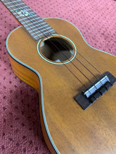 Load image into Gallery viewer, Ohana CK-14CL  Cynthia Lin Series Concert Uke