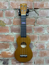 Load image into Gallery viewer, Mahalo Kahiko PLUS Series Wide Neck Natural Soprano Uke