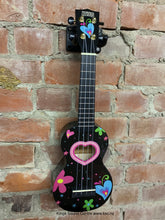 Load image into Gallery viewer, Mahalo Art Series Heart Soprano Uke